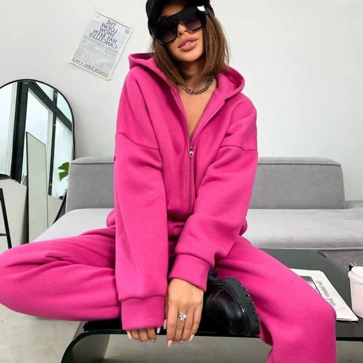 طقم من قطعتين بسحاب للنساء ، م - مراجعة Winter Clothing Sale وسعره