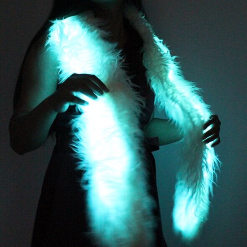 متجر إيفربرايت: وشاح LED مضيء، - مراجعة Winter Clothing Store وسعره