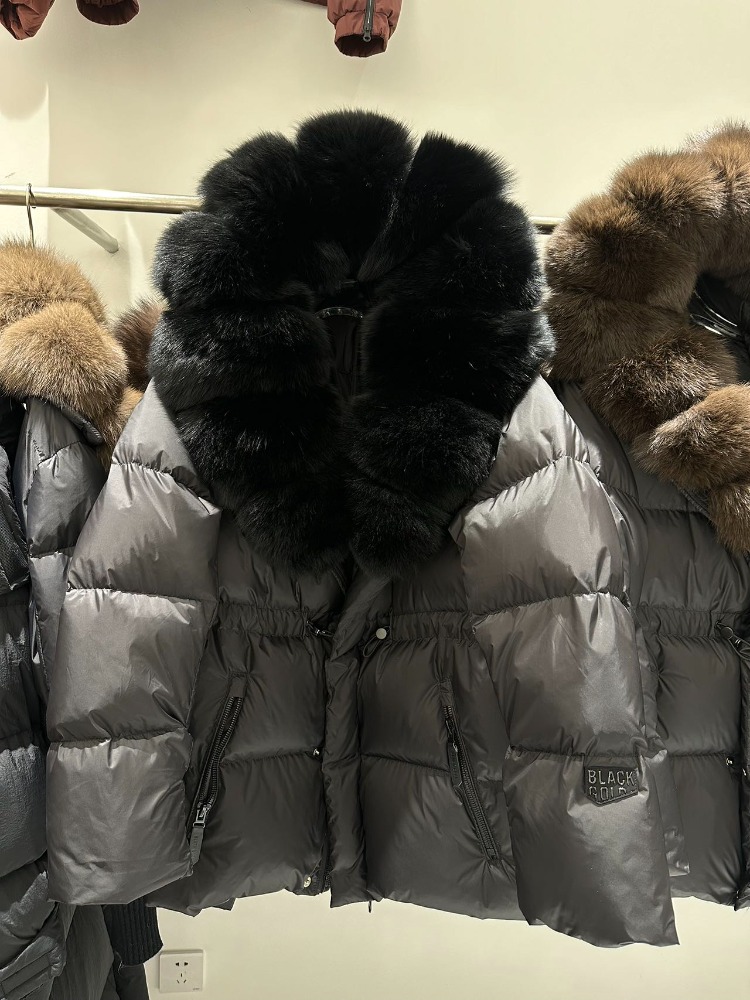 الواقع الفراء سترة المرأة أزيا - مراجعة Winter Clothing Store وسعره